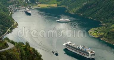 挪威，吉兰格福乔德。 旅游船<strong>轮渡</strong>船游船班轮浮动附近的盖朗格夫乔登在阳光